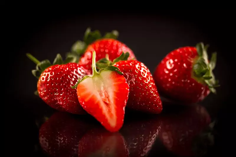 fruits that start with a- amaou strawberry