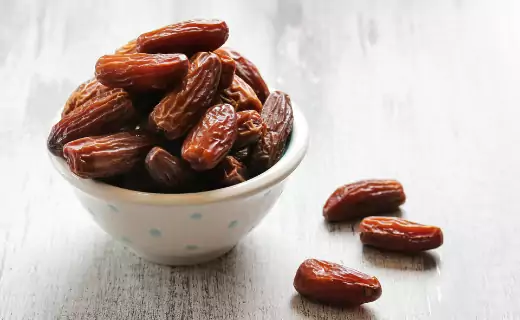dates are the fruit names start with the letter d