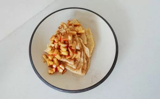 apple cinnamon snack that starts with a